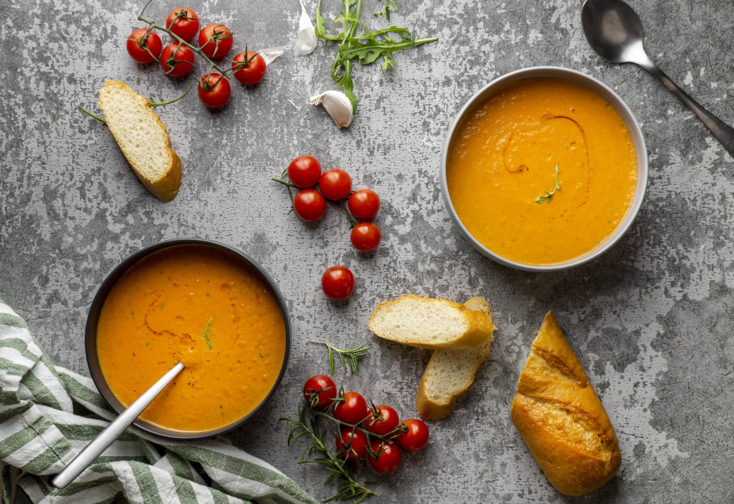 Cómo hacer el salmorejo perfecto con un buen pan